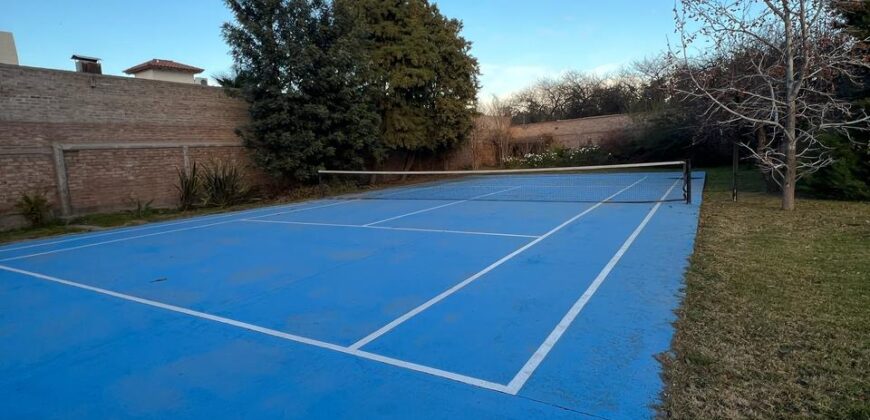 CASA CATEGORIA LATERAL ACCESO CERCANIA SHOPPING CASA CATEGORIA LATERAL ACCESO CERCANIA SHOPPING