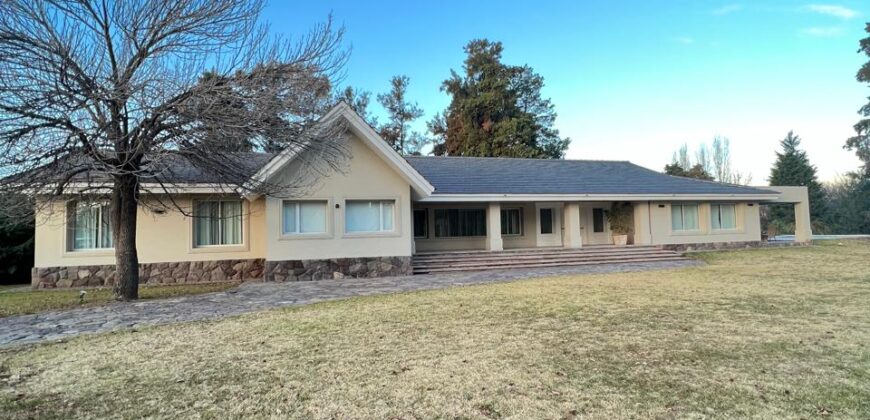 CASA CATEGORIA LATERAL ACCESO CERCANIA SHOPPING CASA CATEGORIA LATERAL ACCESO CERCANIA SHOPPING