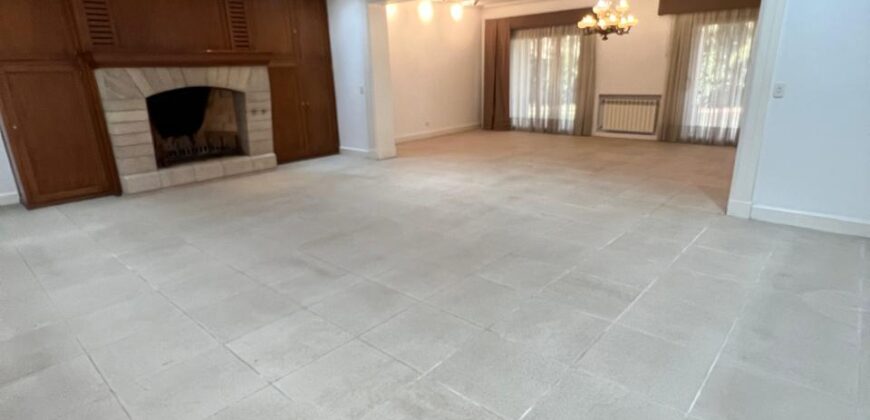 CASA CATEGORIA LATERAL ACCESO CERCANIA SHOPPING CASA CATEGORIA LATERAL ACCESO CERCANIA SHOPPING