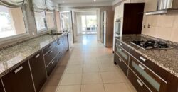 CASA CATEGORIA LATERAL ACCESO CERCANIA SHOPPING CASA CATEGORIA LATERAL ACCESO CERCANIA SHOPPING