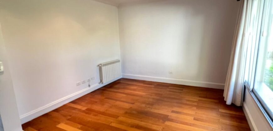 CASA CATEGORIA LATERAL ACCESO CERCANIA SHOPPING CASA CATEGORIA LATERAL ACCESO CERCANIA SHOPPING