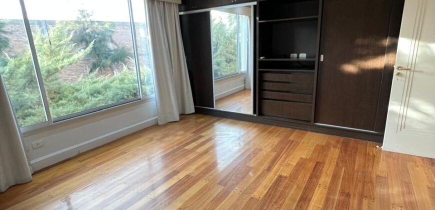 CASA CATEGORIA LATERAL ACCESO CERCANIA SHOPPING CASA CATEGORIA LATERAL ACCESO CERCANIA SHOPPING