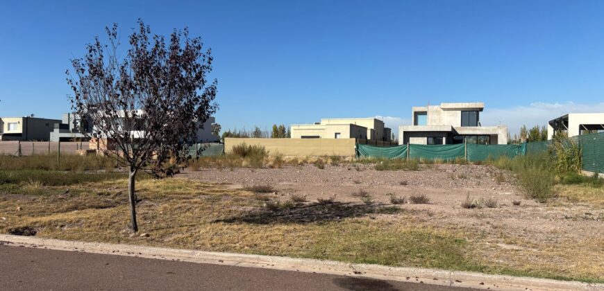 LOTE BARRIO TIERRAS ALTAS