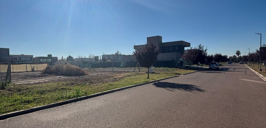 LOTE BARRIO TIERRAS ALTAS