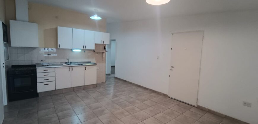 BARRIO CEMENTISTA 2, JACARANDA CASI BOMBAL