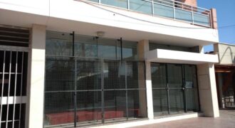 LOCAL Y DOS DEPARTAMENTOS CENTRO MAIPU