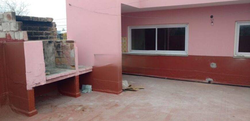 LOCAL Y DOS DEPARTAMENTOS CENTRO MAIPU