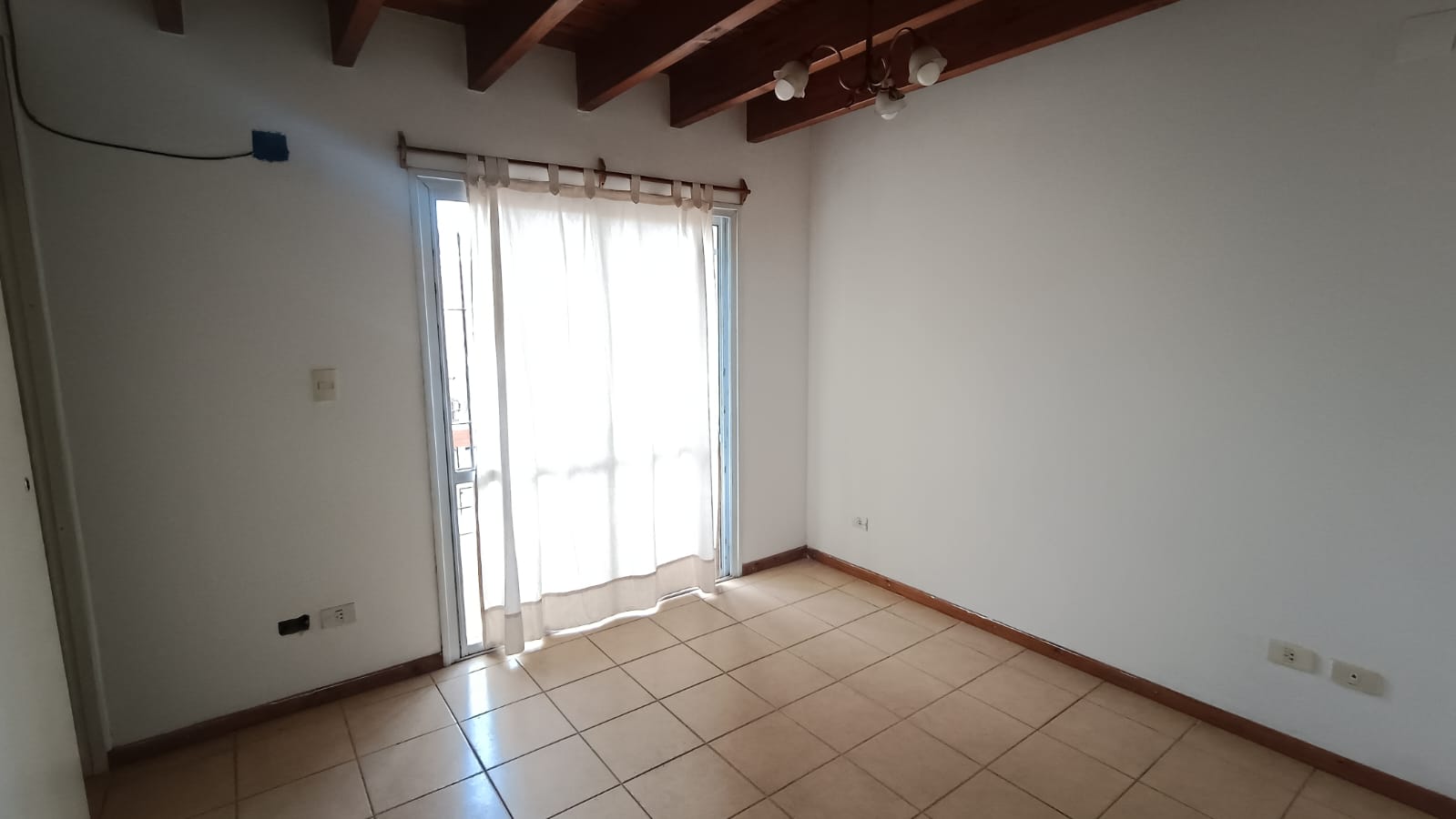 DEPARTAMENTO BARRIO JARDIN TRAPICHE