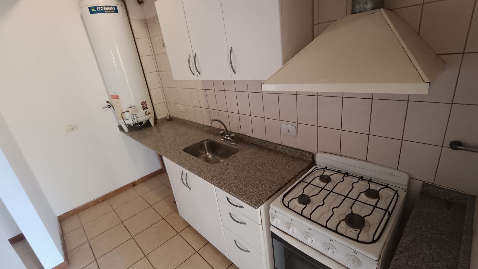 DEPARTAMENTO BARRIO JARDIN TRAPICHE