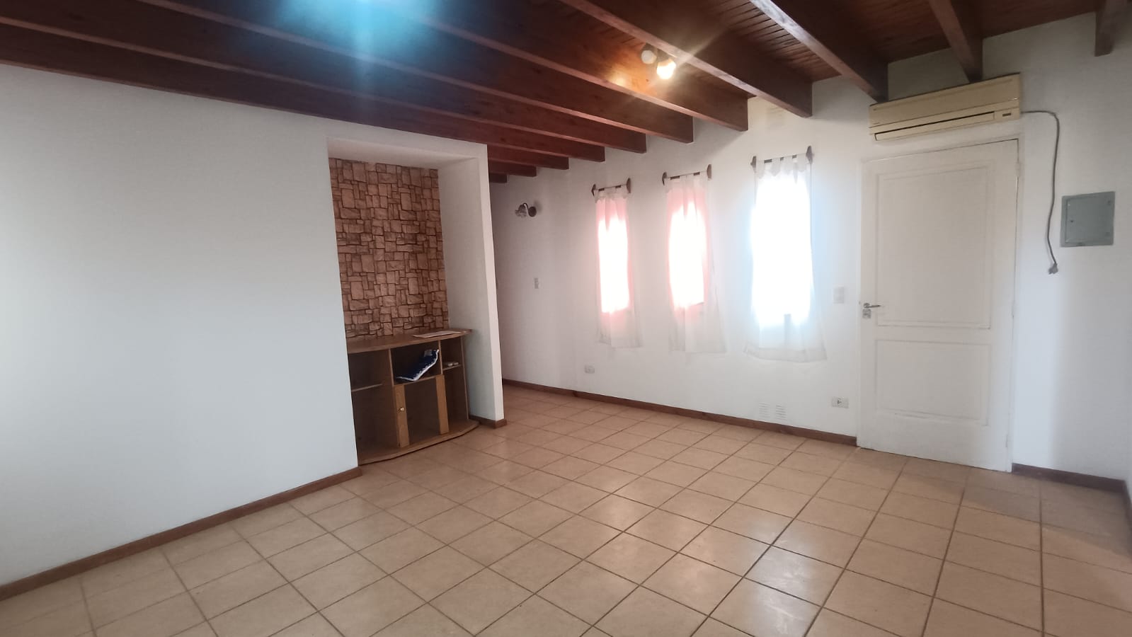 DEPARTAMENTO BARRIO JARDIN TRAPICHE