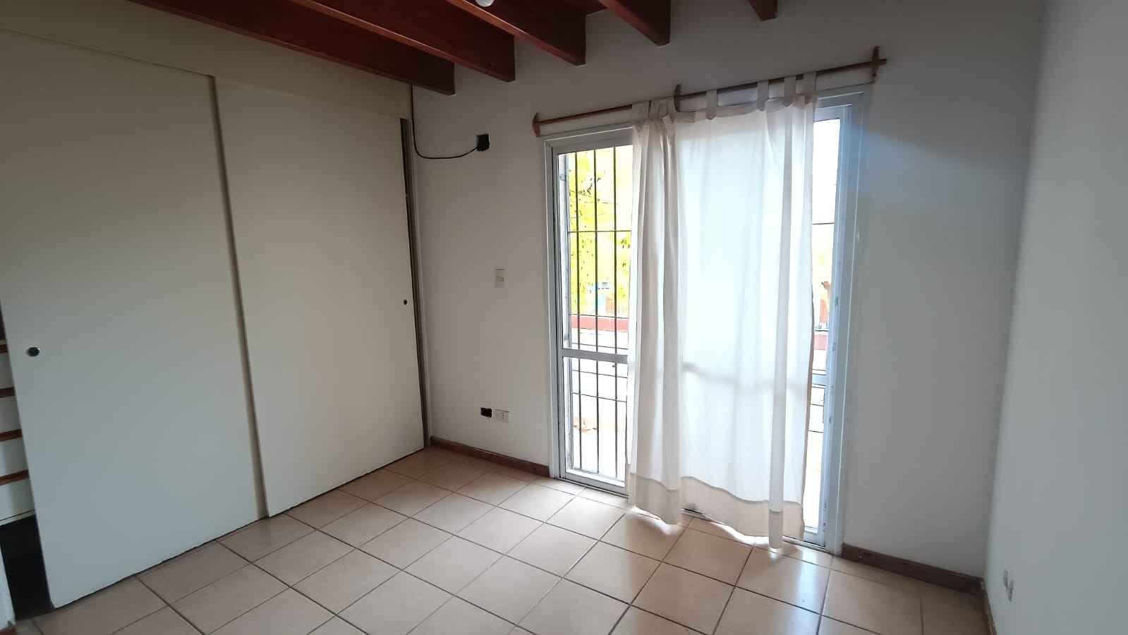 DEPARTAMENTO BARRIO JARDIN TRAPICHE