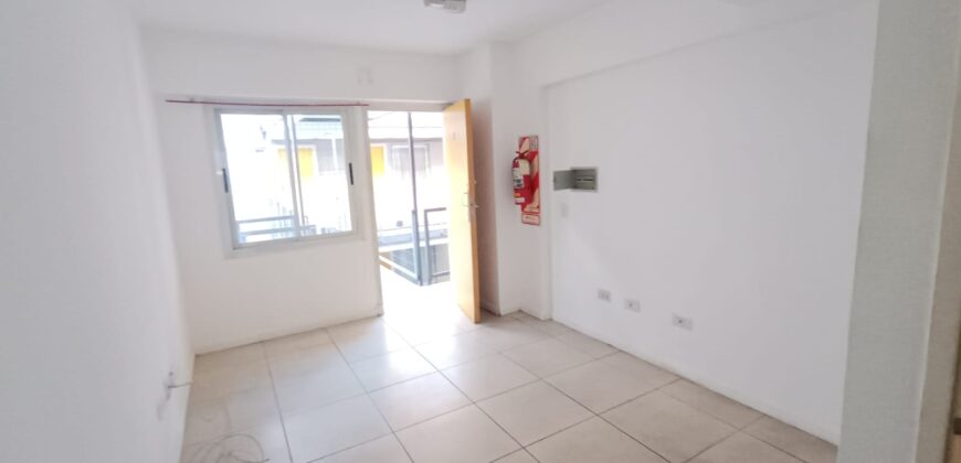 DEPARTAMENTO CENTRICO SOBRE CALLE CORDOBA