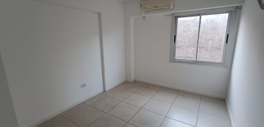 DEPARTAMENTO CENTRICO SOBRE CALLE CORDOBA